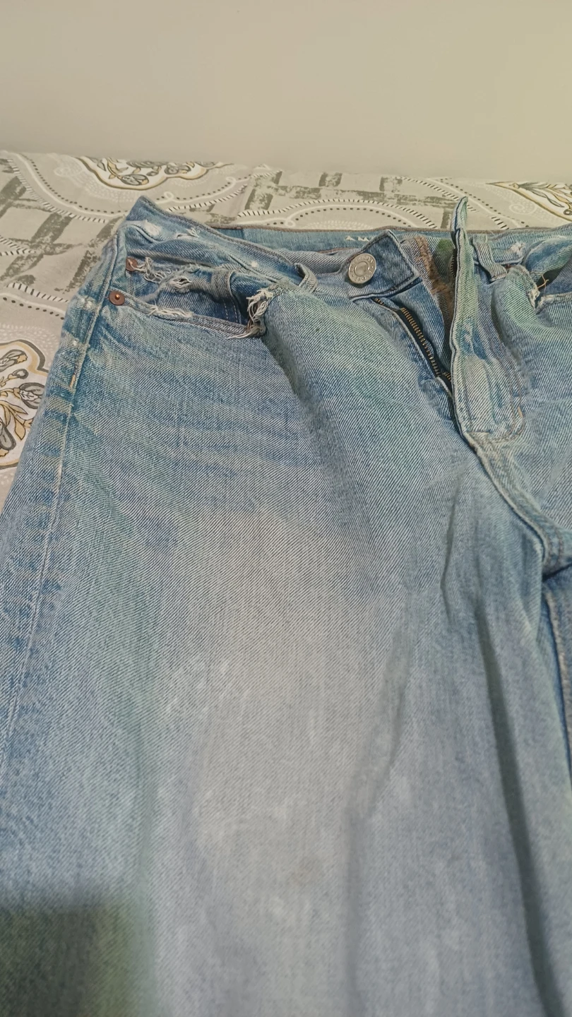 American Eagle Light Wash Distressed Denim Jeans - photo 2