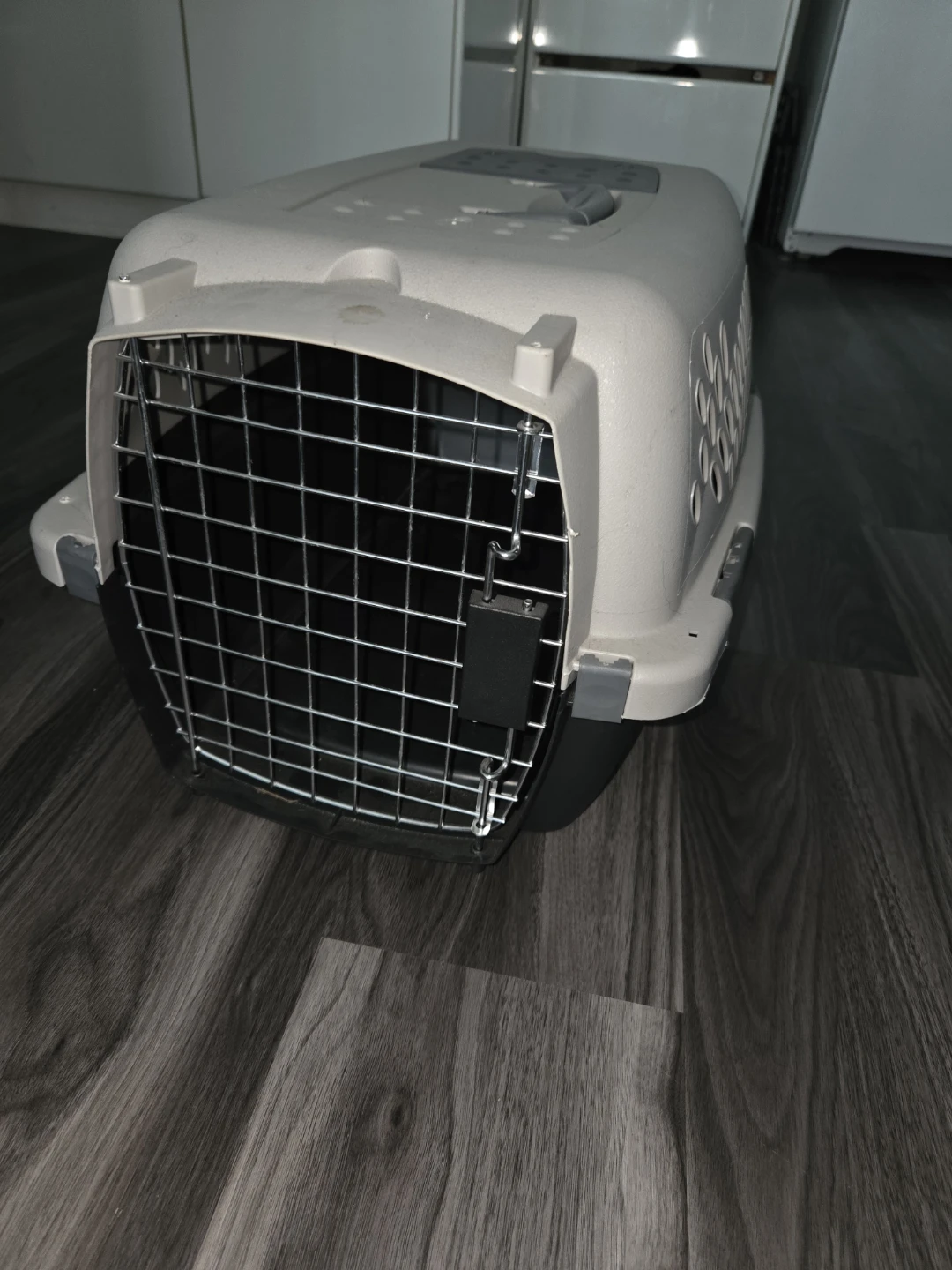Plastic Pet Carrier Crate New Condition