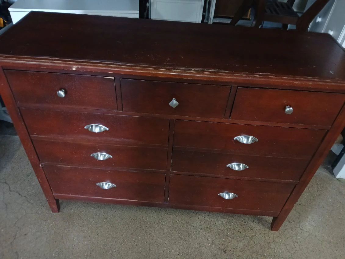 Dresser