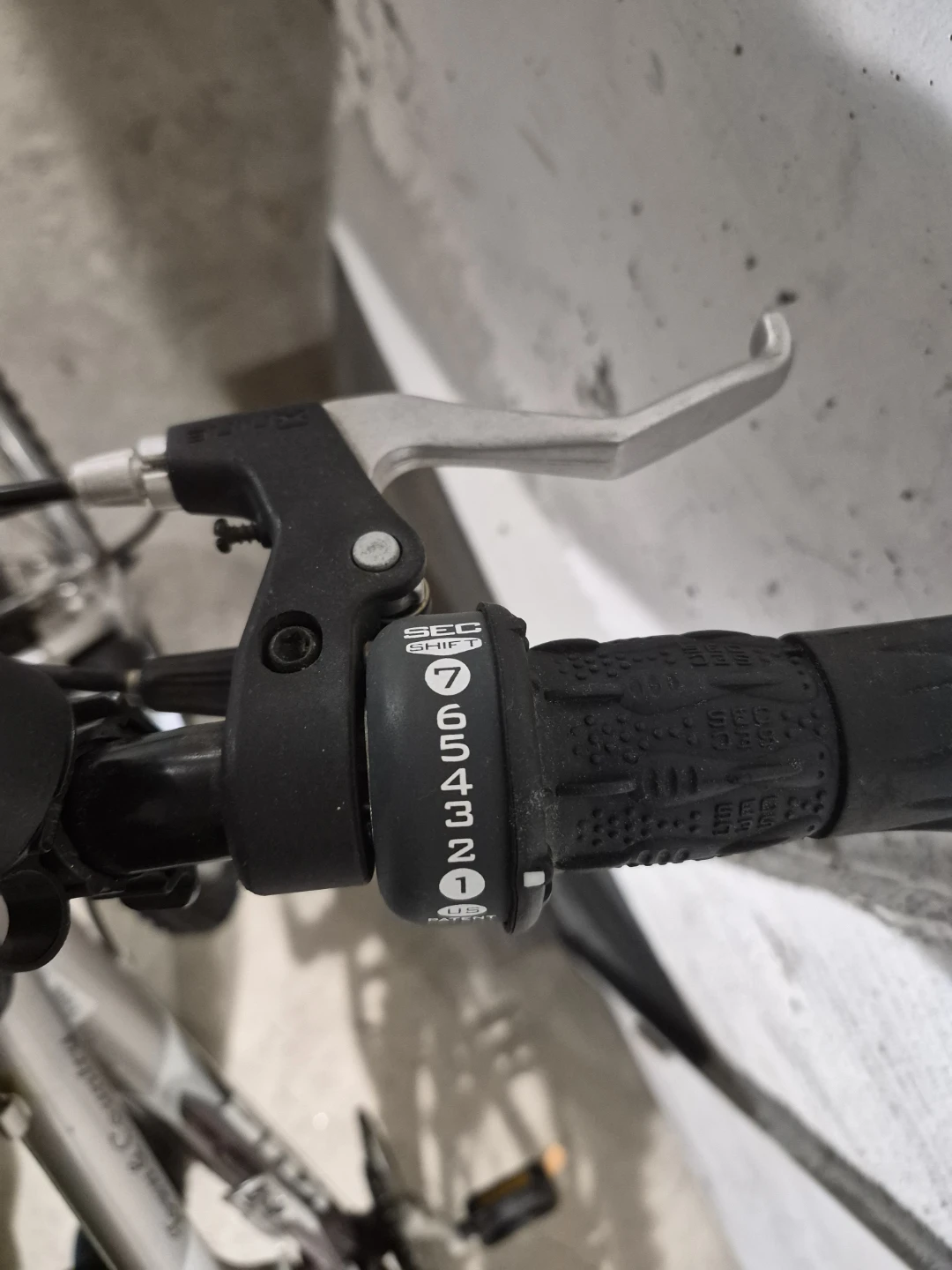KHS Town and Country  21-Speed Mountain Bike - photo 2