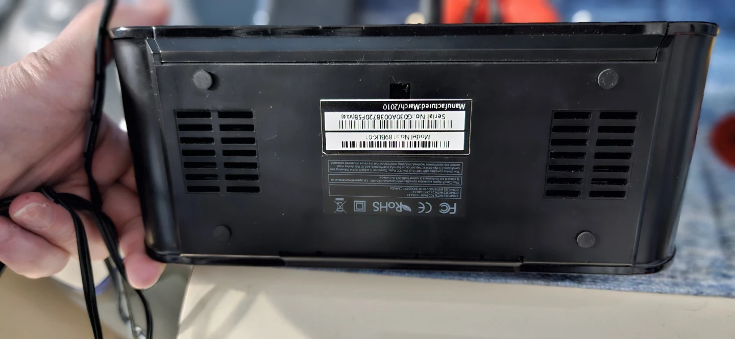 iLuv Stereo Speakers for iPod with Dock and AC Adapter - photo 5