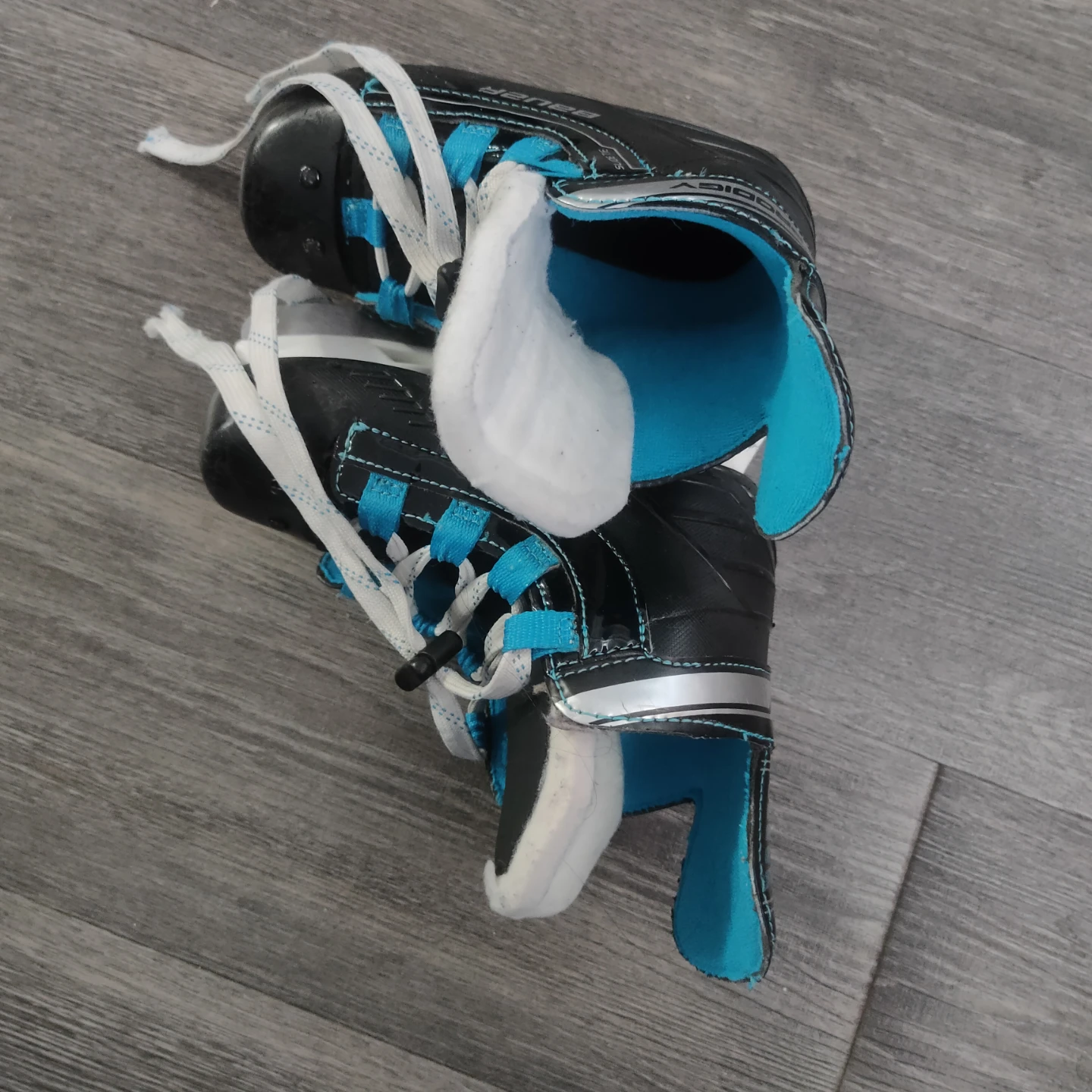 Bauer Prodigy Youth Ice Skates Size Y9 - photo 2