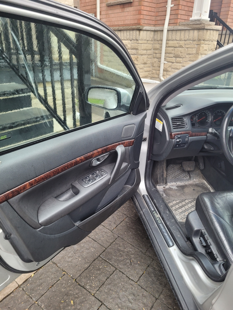 Volvo S80 Sedan - Leather Interior - photo 5