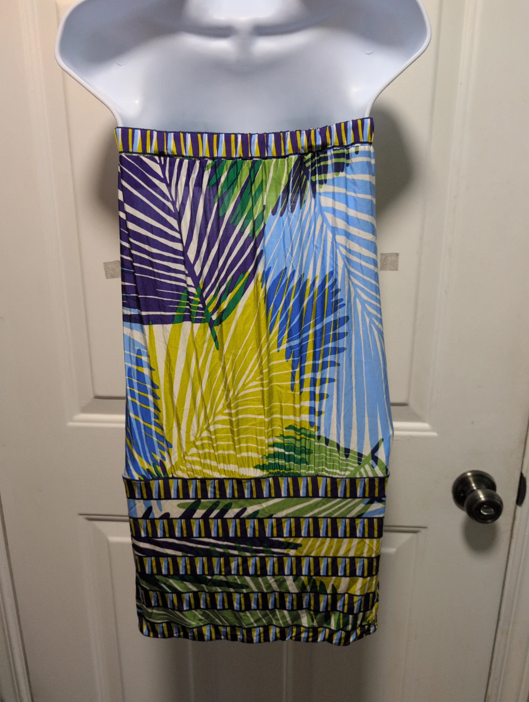 BCBGMAXAZRIA Strapless Tropical Print Mini Dress - photo 4