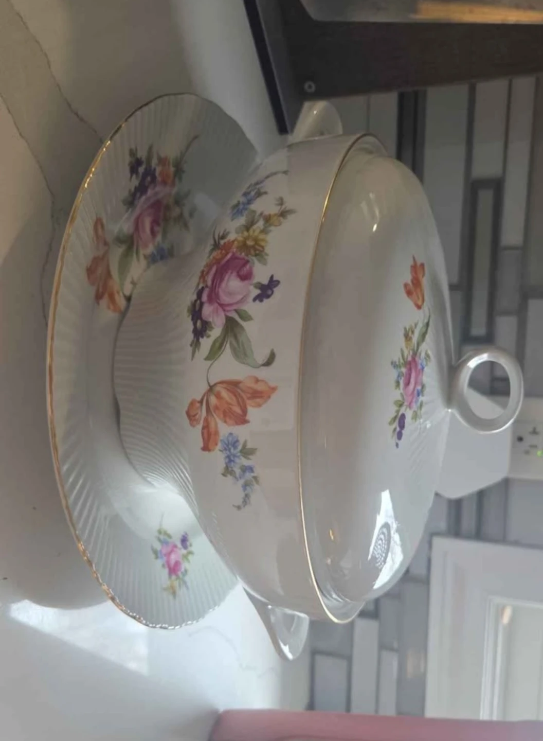 Ilmenau Serving Bowl with Lid and Underplate