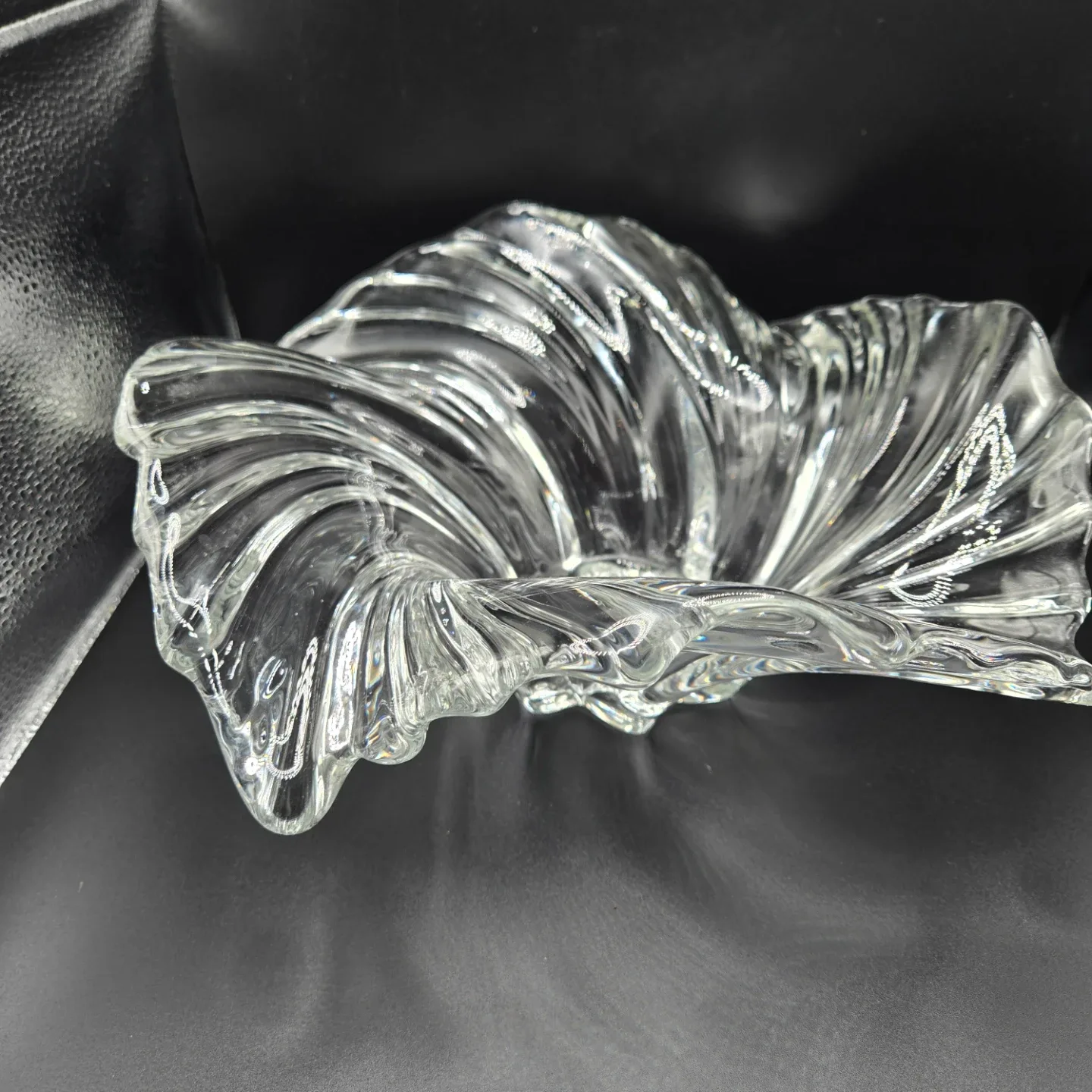 Clear Glass Swirl Serving Bowl