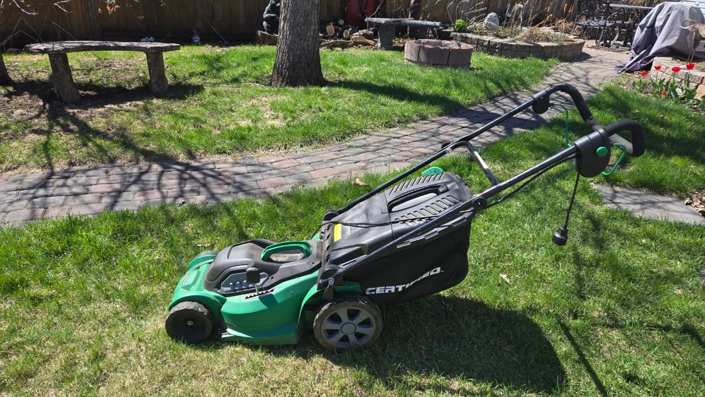 Certified Electric Mower with Grass Bag