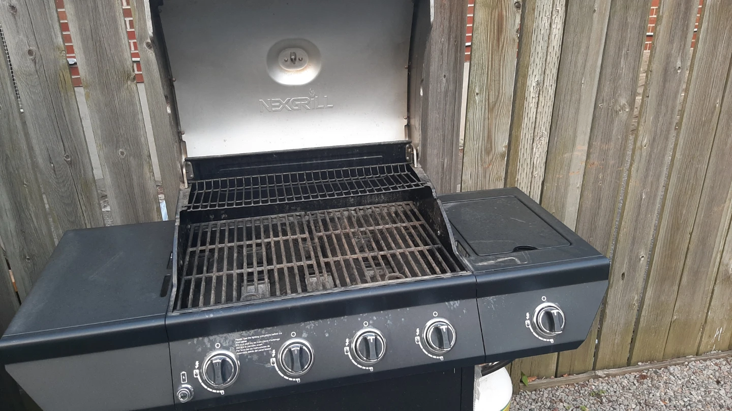 Nexgrill 4-Burner Propane Grill - photo 2