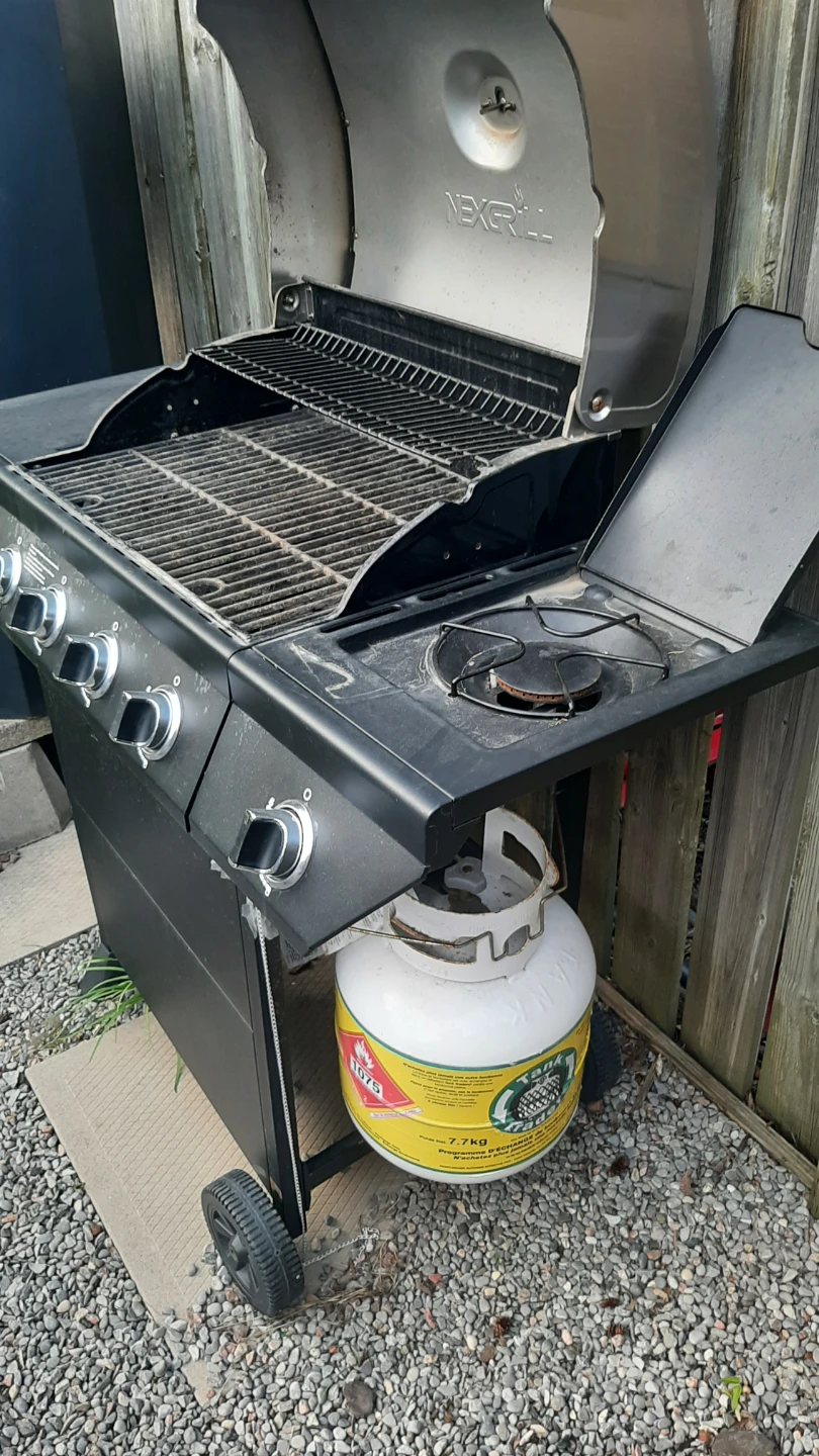 Nexgrill 4-Burner Propane Grill - photo 3