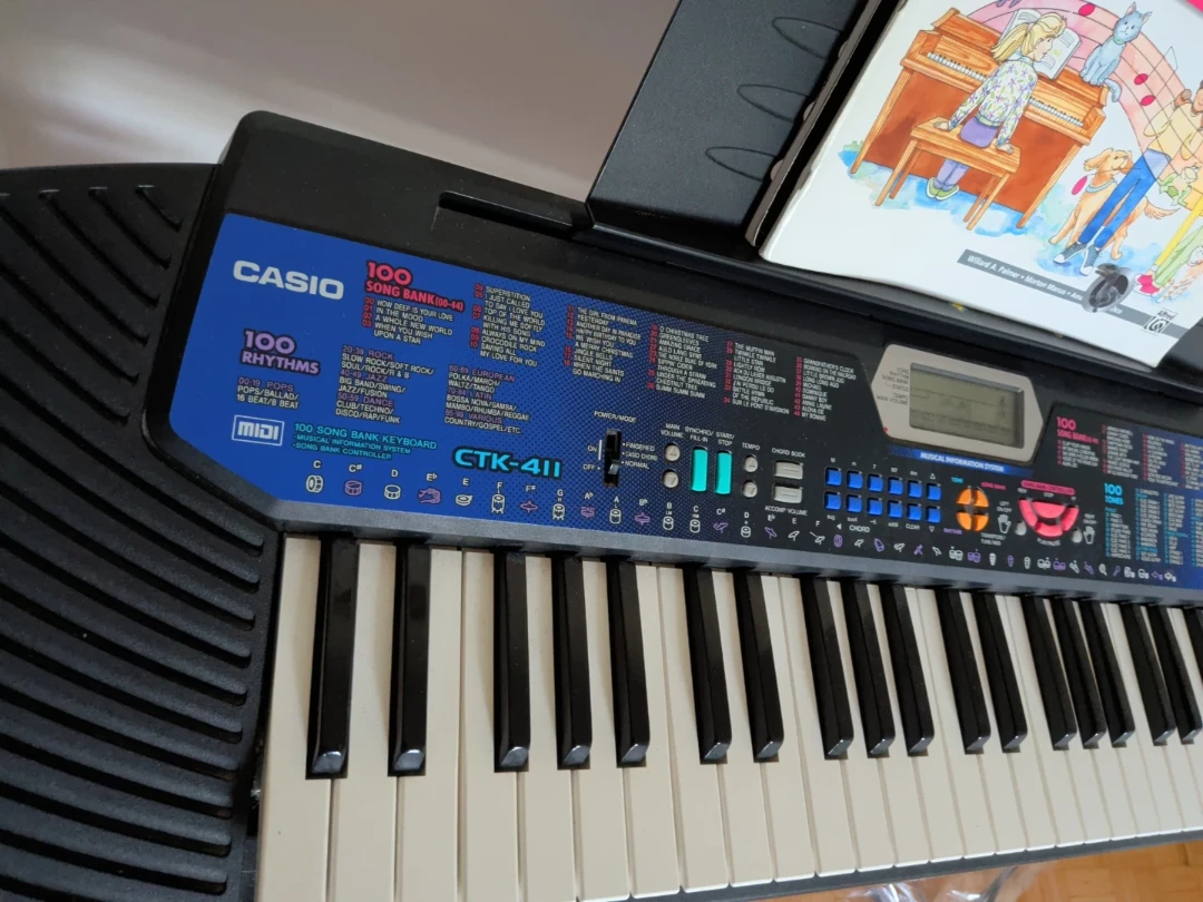Casio CTK-411 Keyboard with Music Book - photo 2