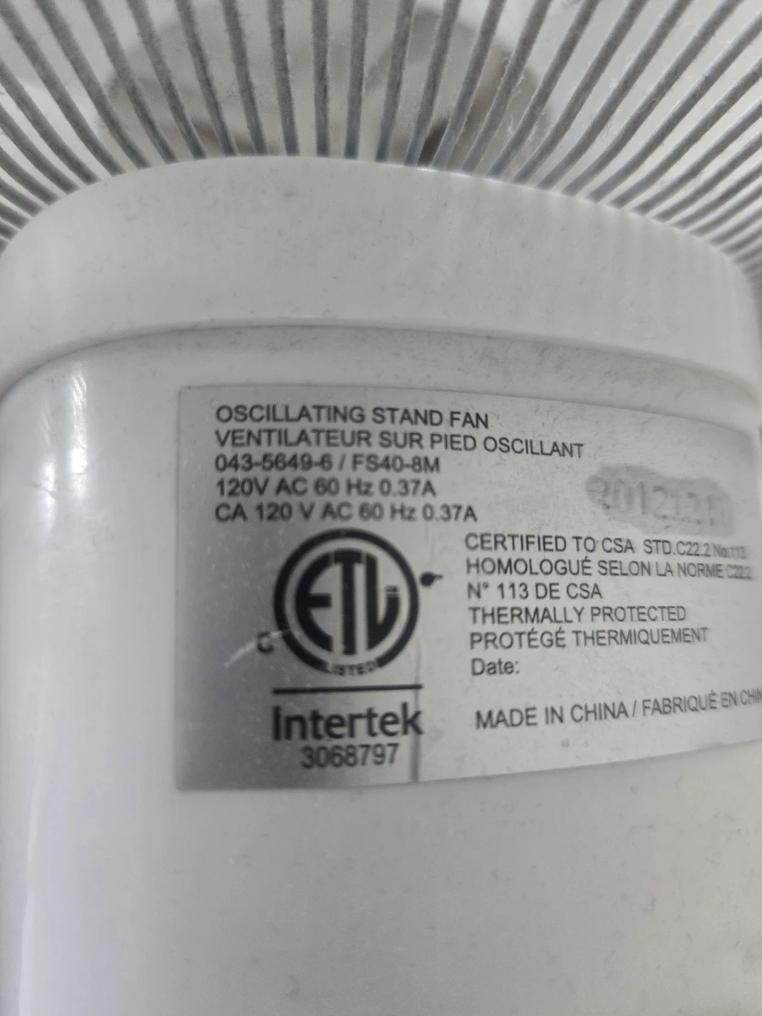 Intertek Oscillating Stand Fan - photo 3