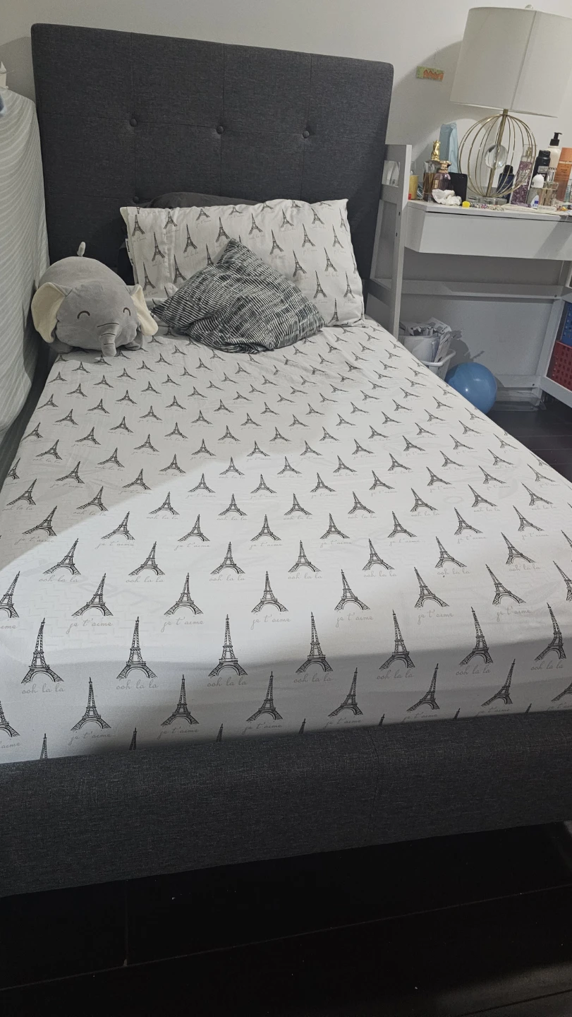 Grey Tufted Headboard Bed Frame - photo 2