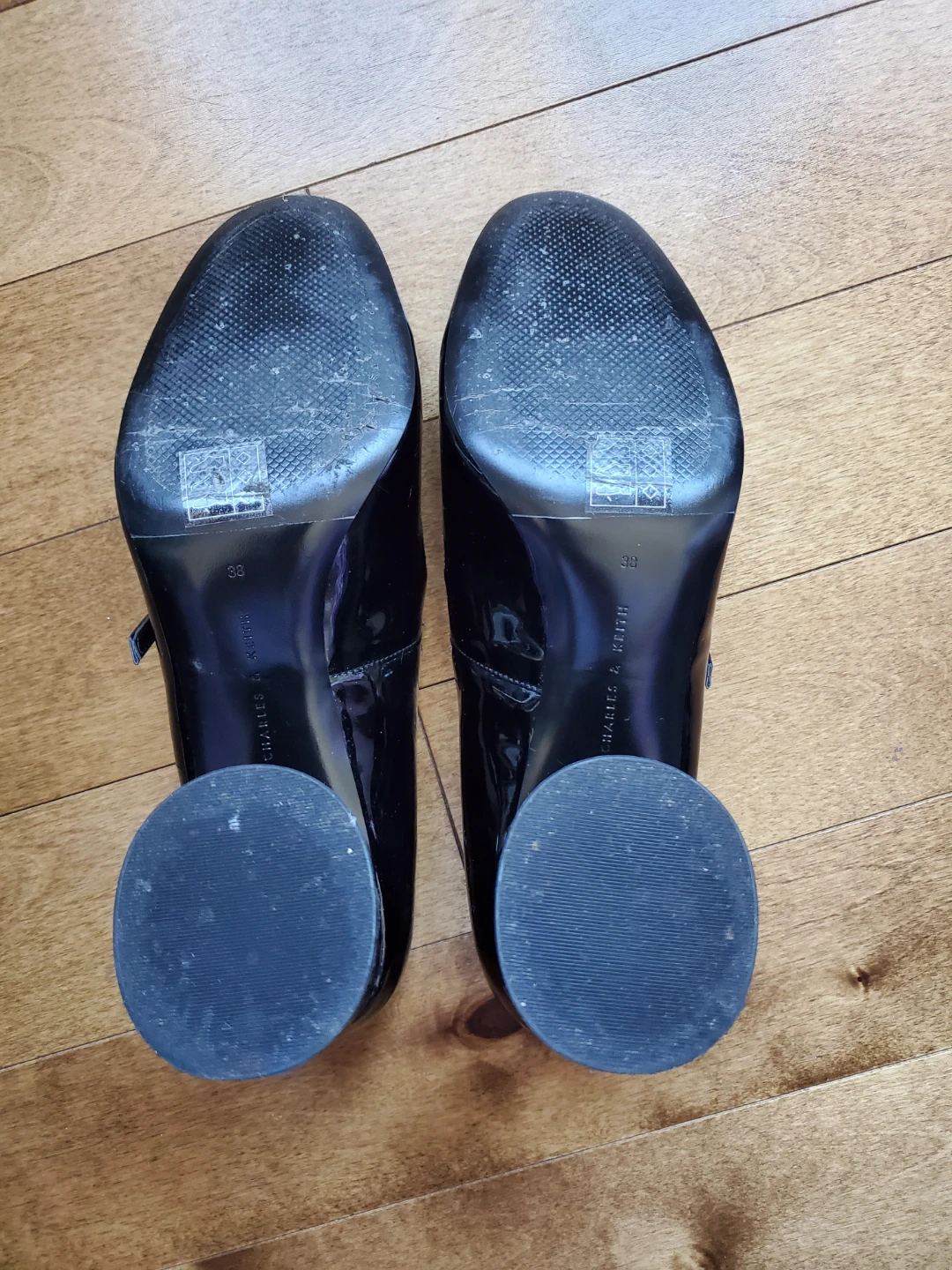 CHARLES & KEITH Black Patent Mary Jane Heels - photo 3