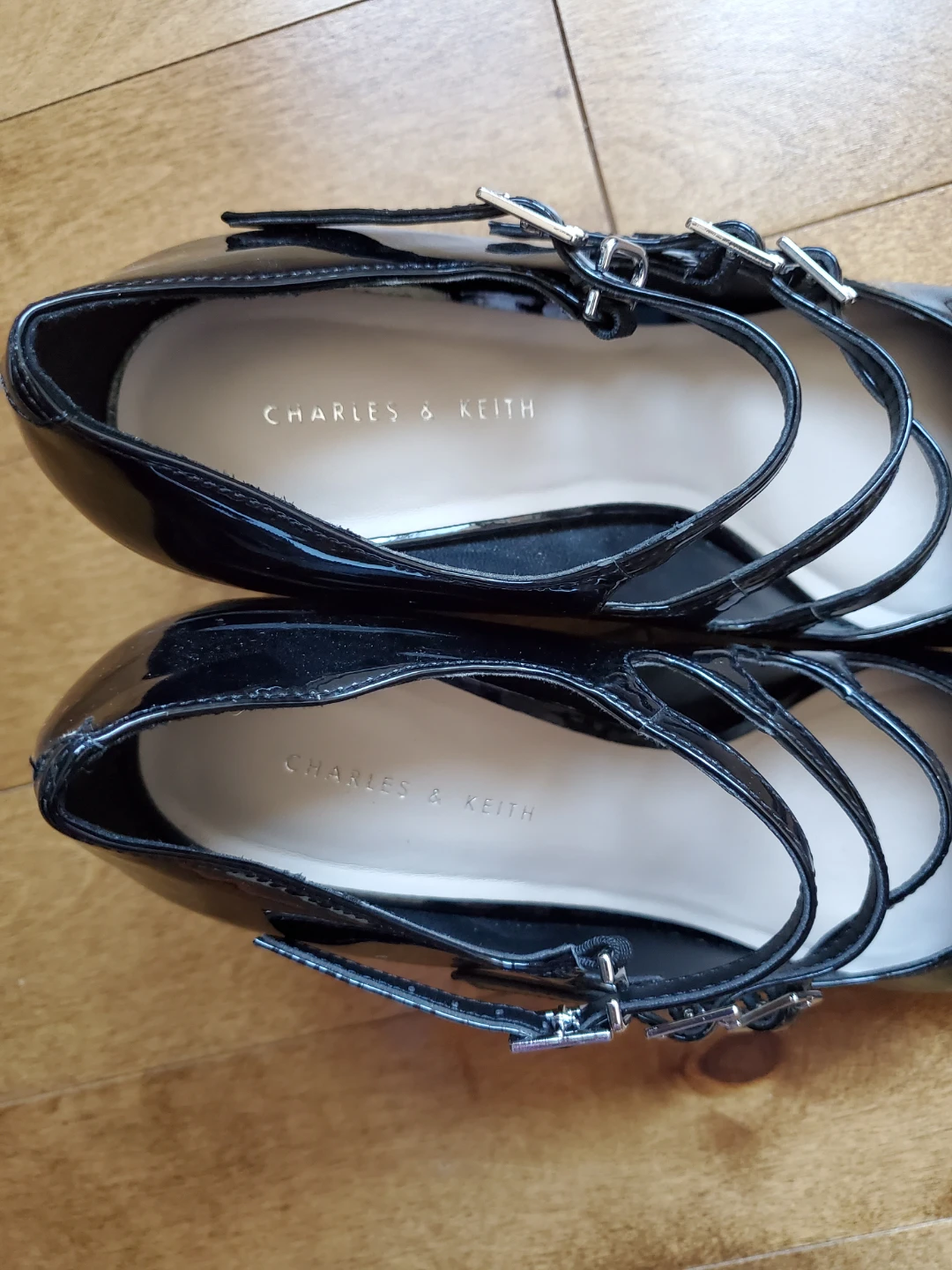 CHARLES & KEITH Black Patent Mary Jane Heels - photo 4