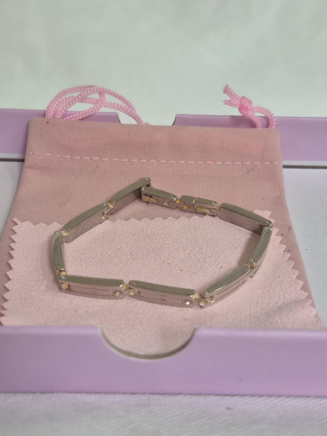 Silver-tone Link Bracelet with Pink Pouch - photo 4
