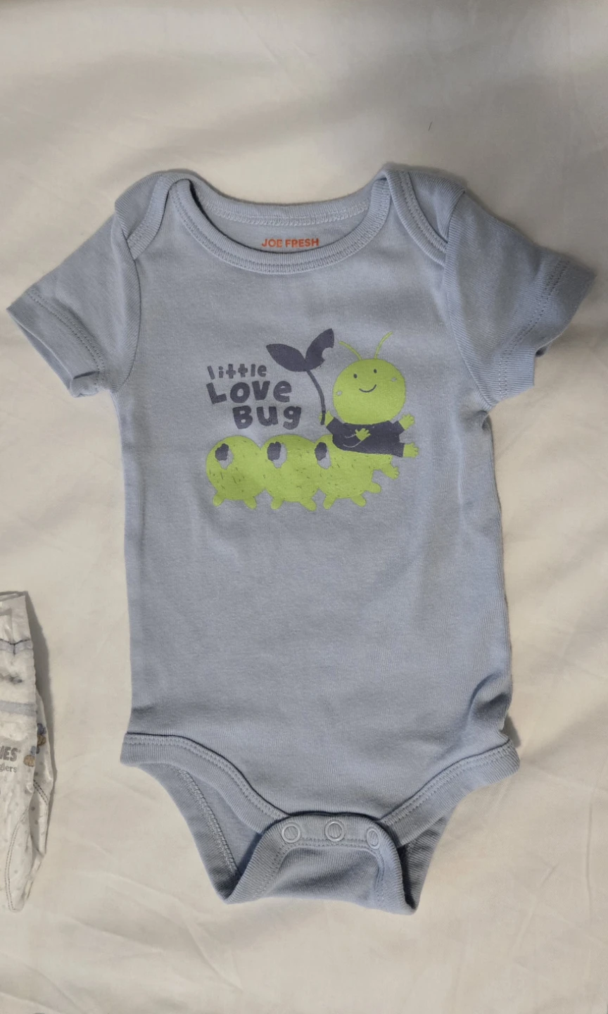 0-3 Month Joe Fresh "Little Love Bug" Baby Onesie