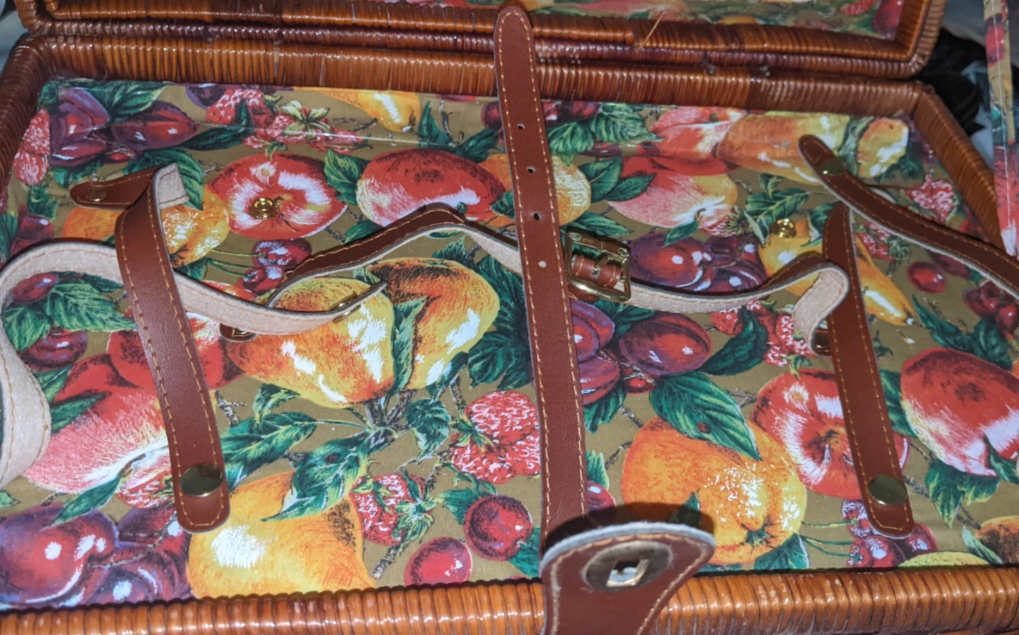 Wicker Picnic Basket with Handle - photo 3