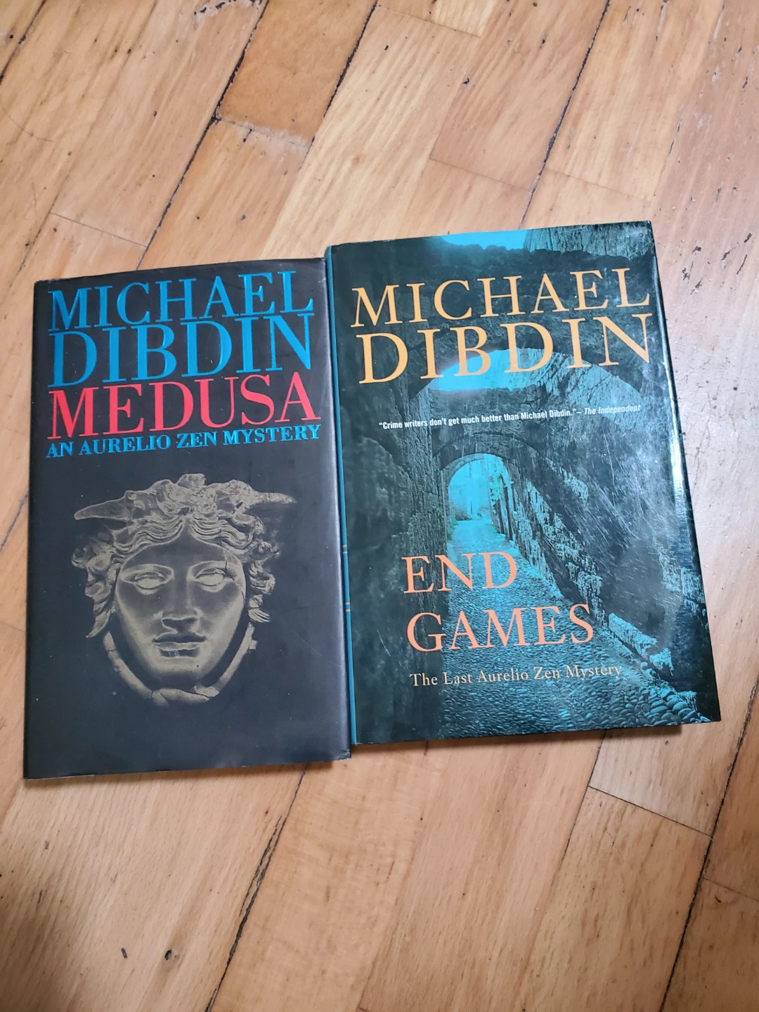 Books. - photo 2