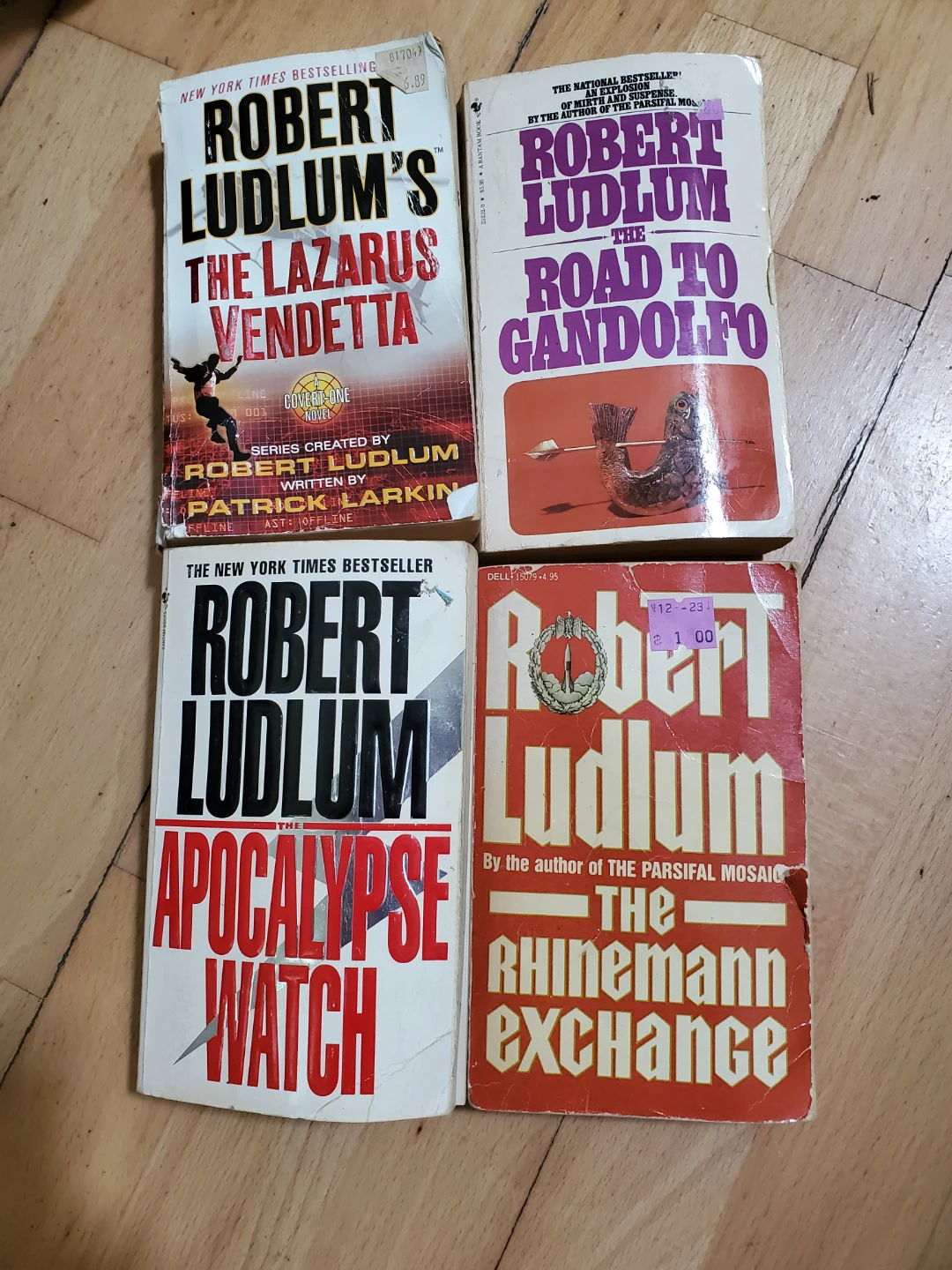 Books. - photo 3