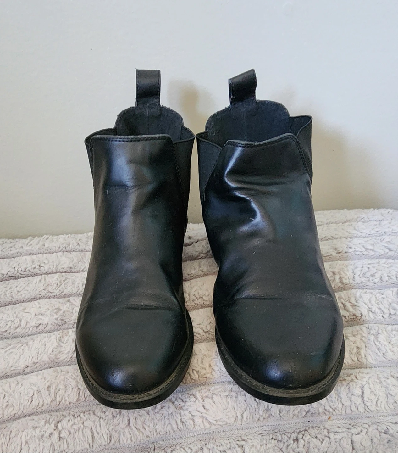 Black H&M Divided Chelsea Boots - EUR 37 / US 6