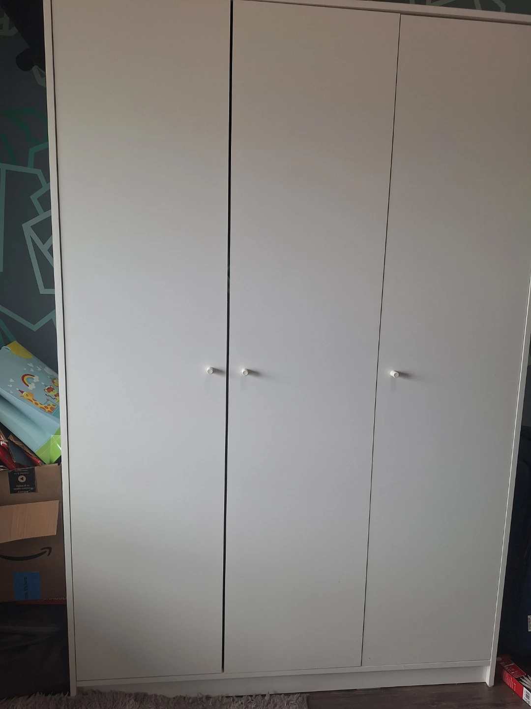 White 3-door wardrobe