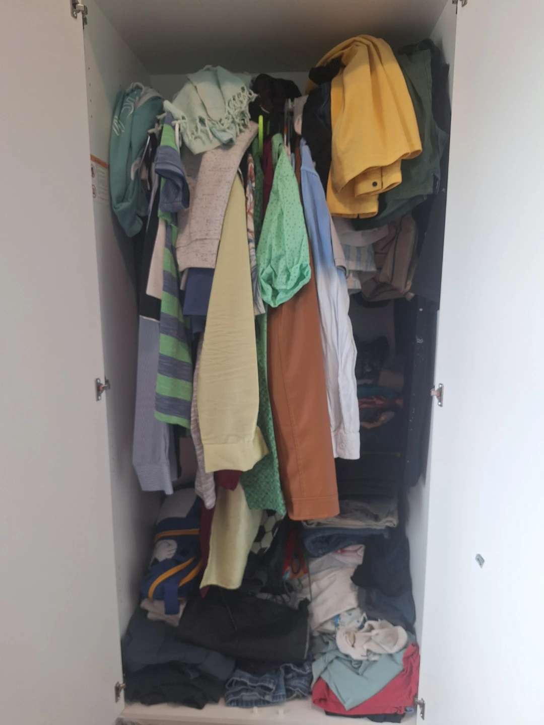 White 3-door wardrobe - photo 3