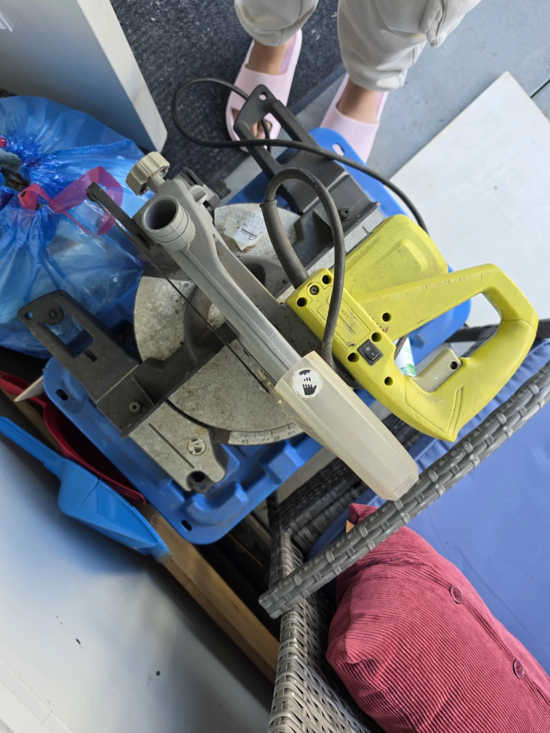 Ryobi Compound Miter Saw - photo 2
