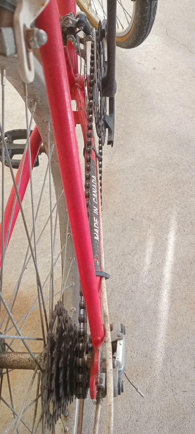 Red Vintage 'Westwood' Mountain Bike - photo 3
