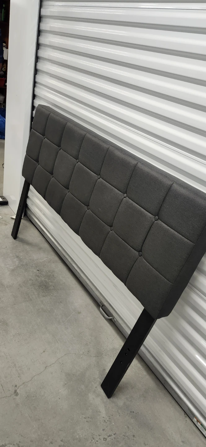 Queen size headboard 60*42" W*H - photo 2