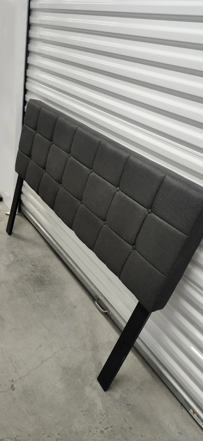 Queen size headboard 60*42" W*H - photo 3