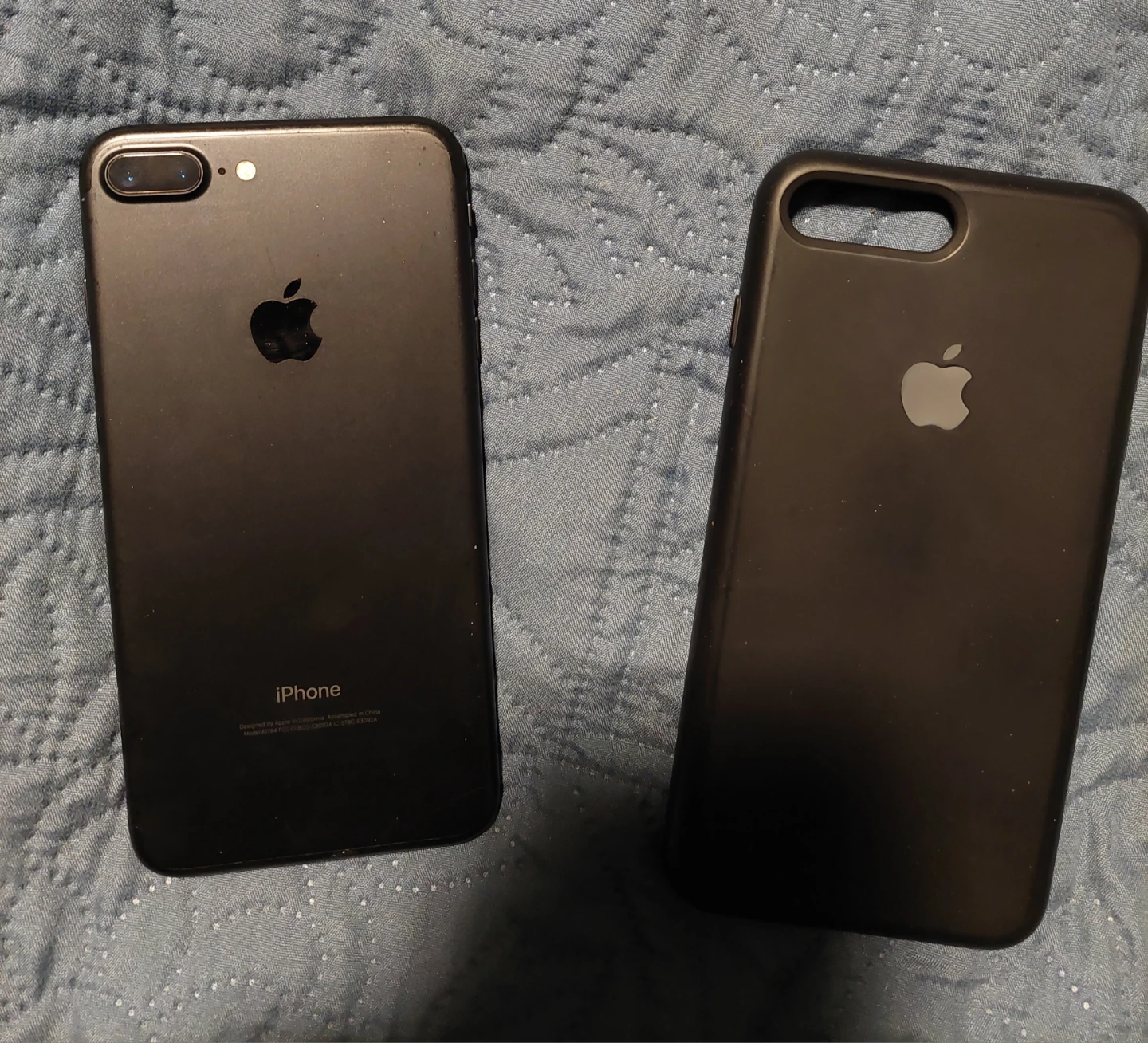 Apple iPhone 7 Plus - Black 128gb UNLOCKED - photo 2
