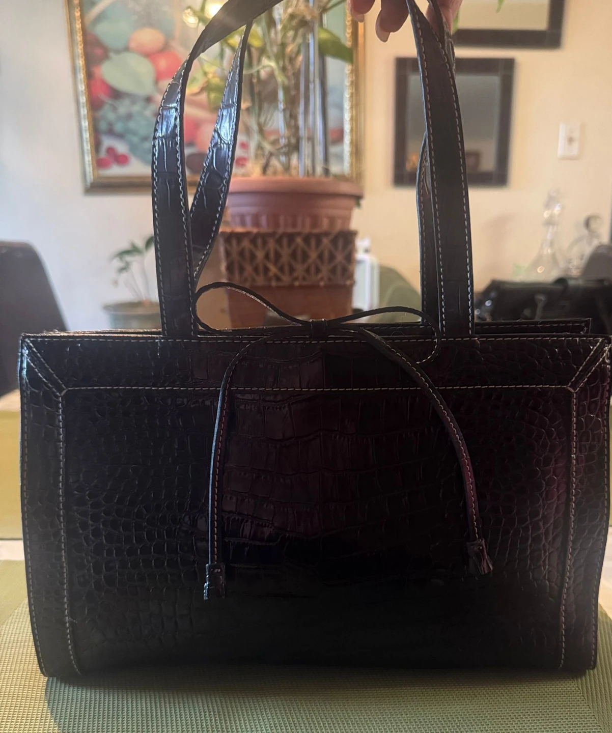 Liz Claiborne Croc Embossed Tote Bag - photo 2