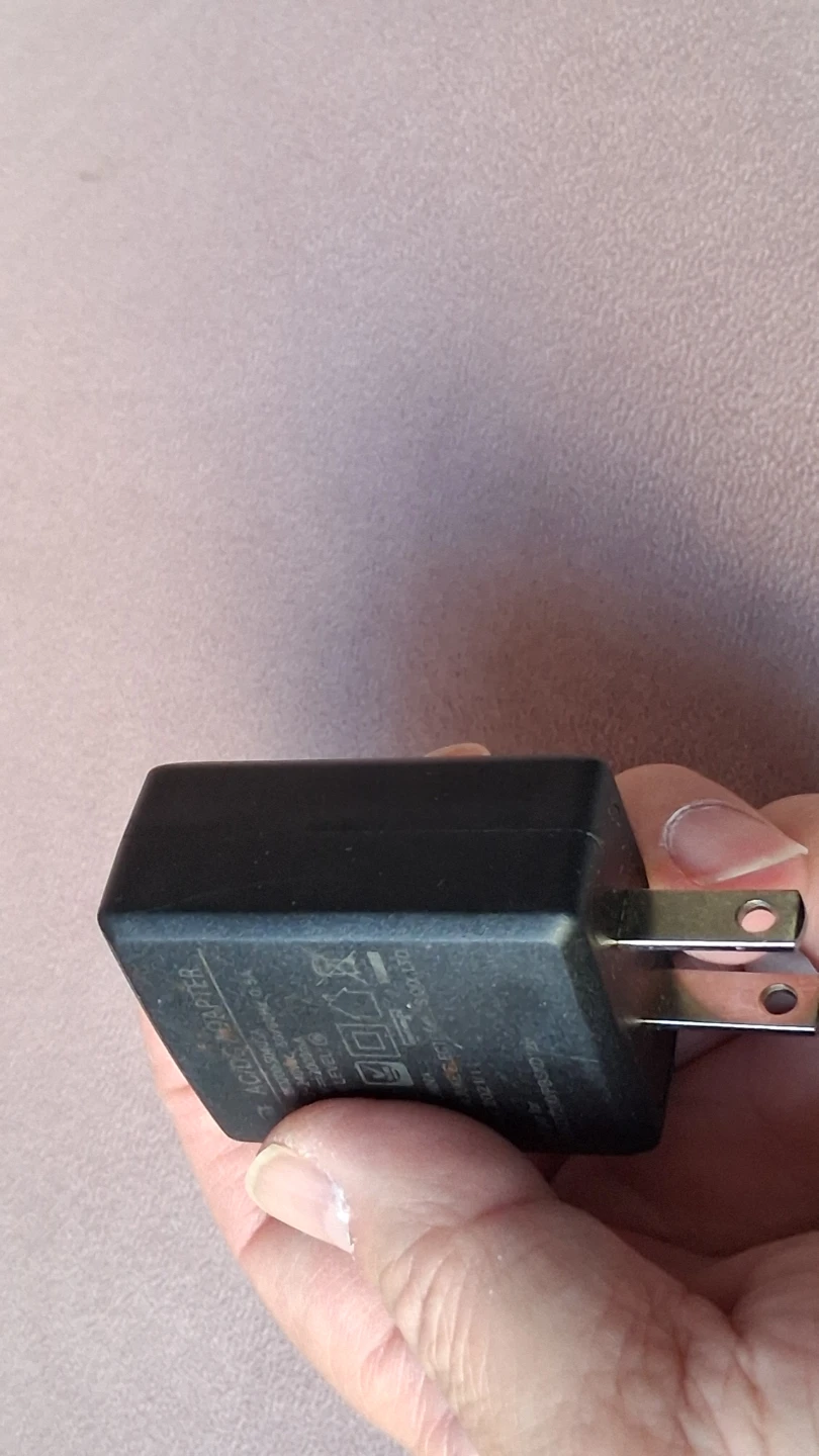 USB A power adaptor 5V 2A - photo 2
