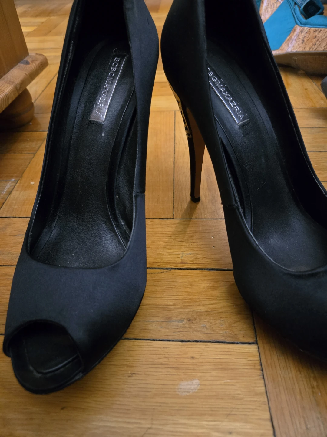BCBGMAXAZRIA heels