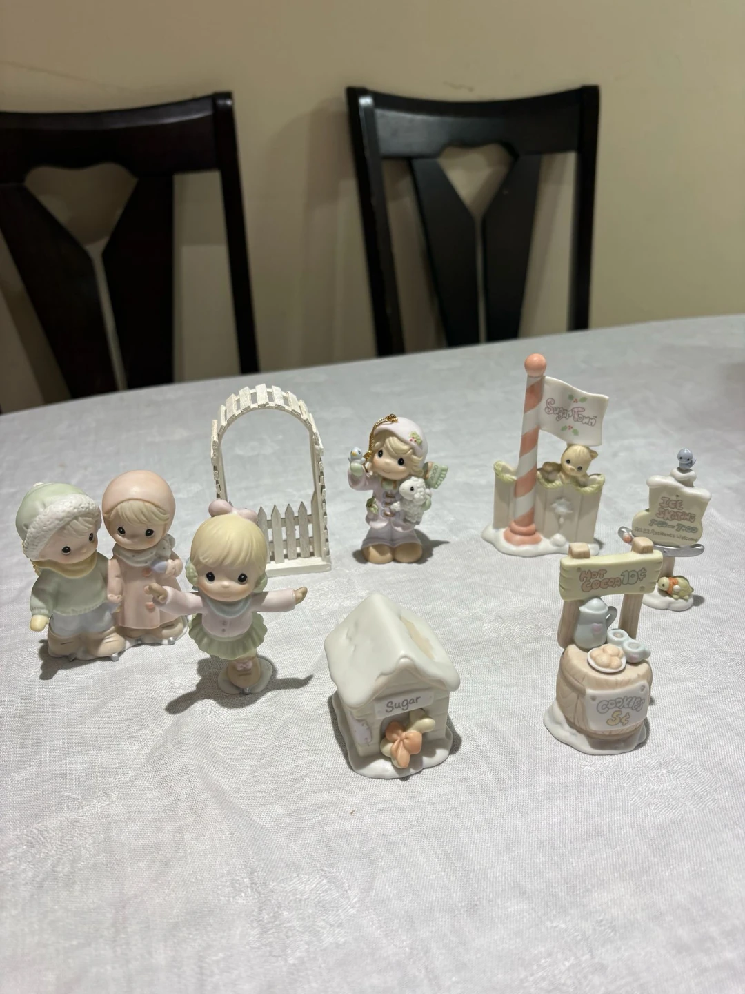 Precious Moments Figurines Collection - photo 2
