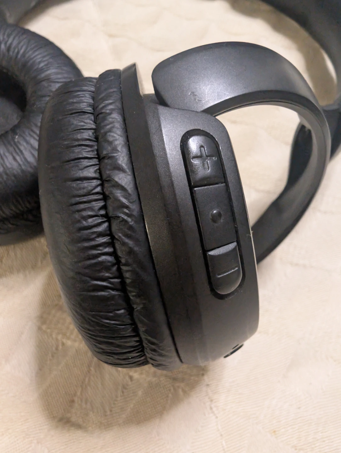 Black JBL On-Ear Headphones - photo 4