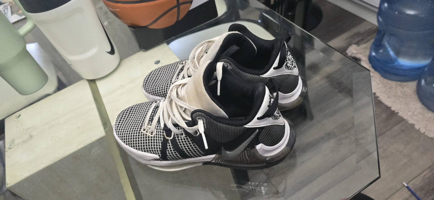 Nike Basketball Shoes