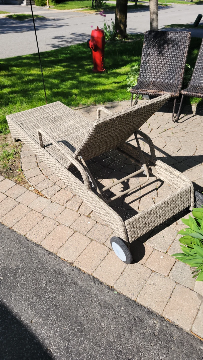 Wicker Chaise Lounge Chair with Wheels - photo 3