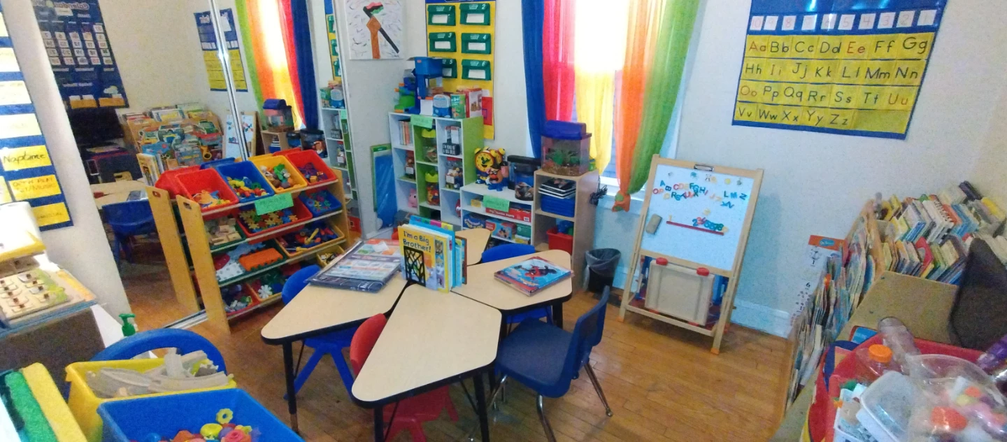 Daycare downsizing Sale - photo 3