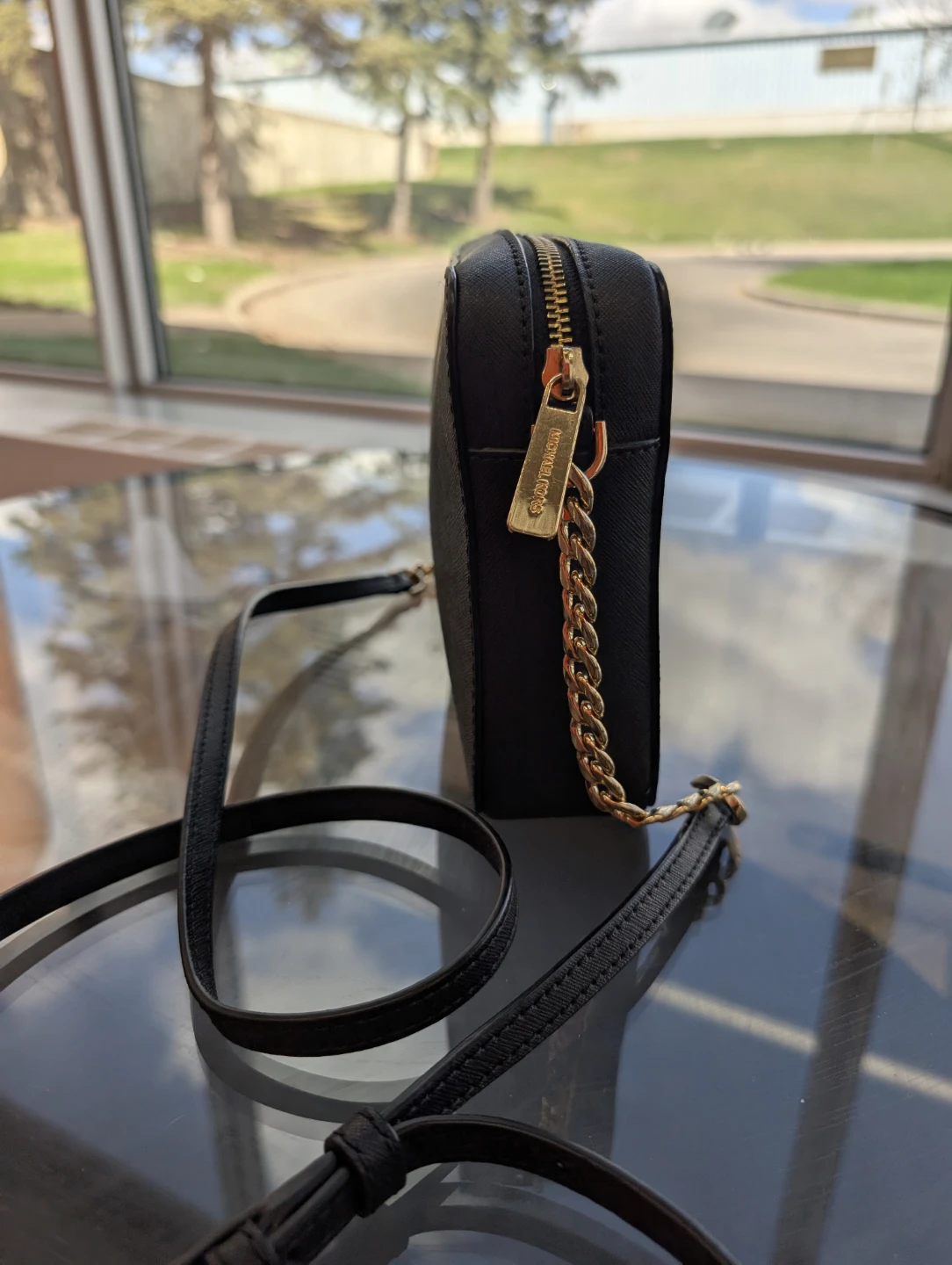 Michael Kors Black Leather Crossbody Bag with Gold Chain - photo 5
