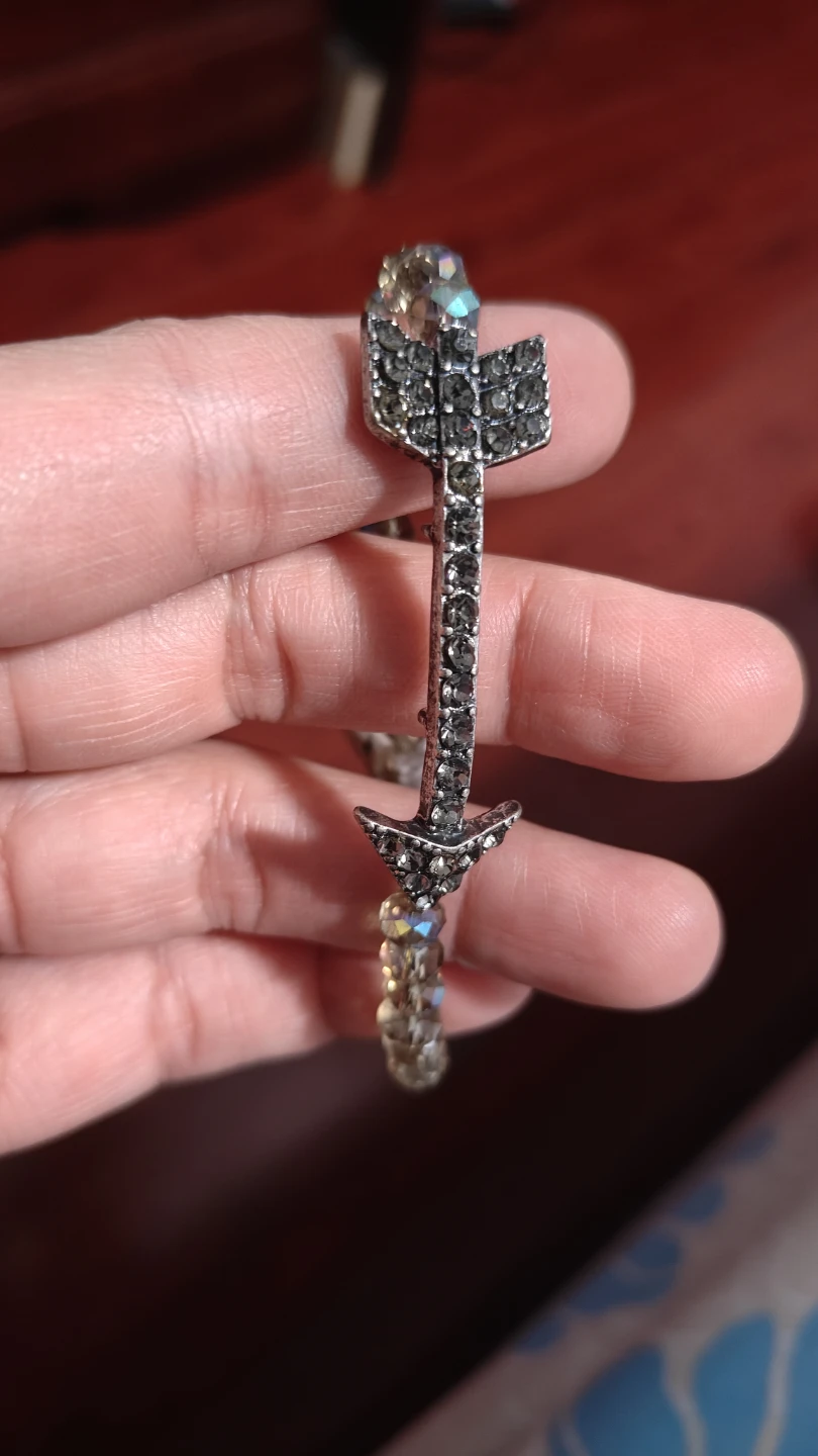 Arrow Charm Beaded Bracelet - photo 2