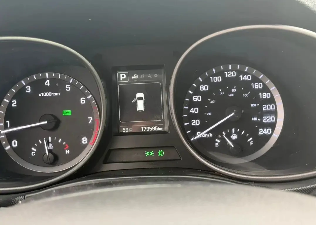 2018 Hyundai Santa Fe Sport AWD - 179 K - photo 5