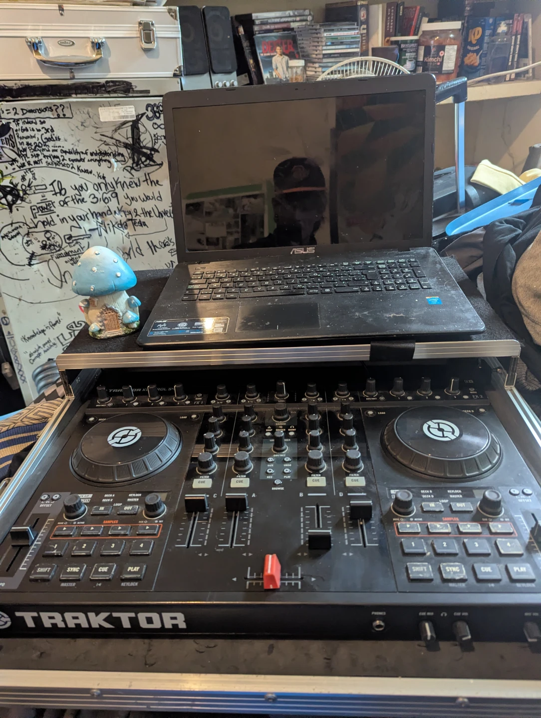 Trakttor S4 DJ Controller