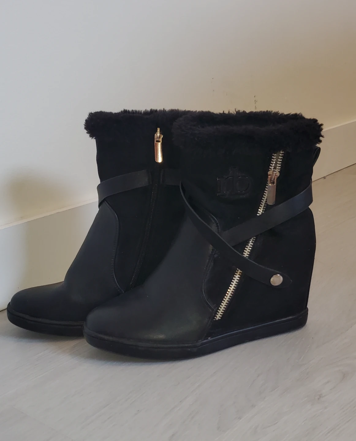 R&B Black Wedge Ankle Boots with Fur Trim