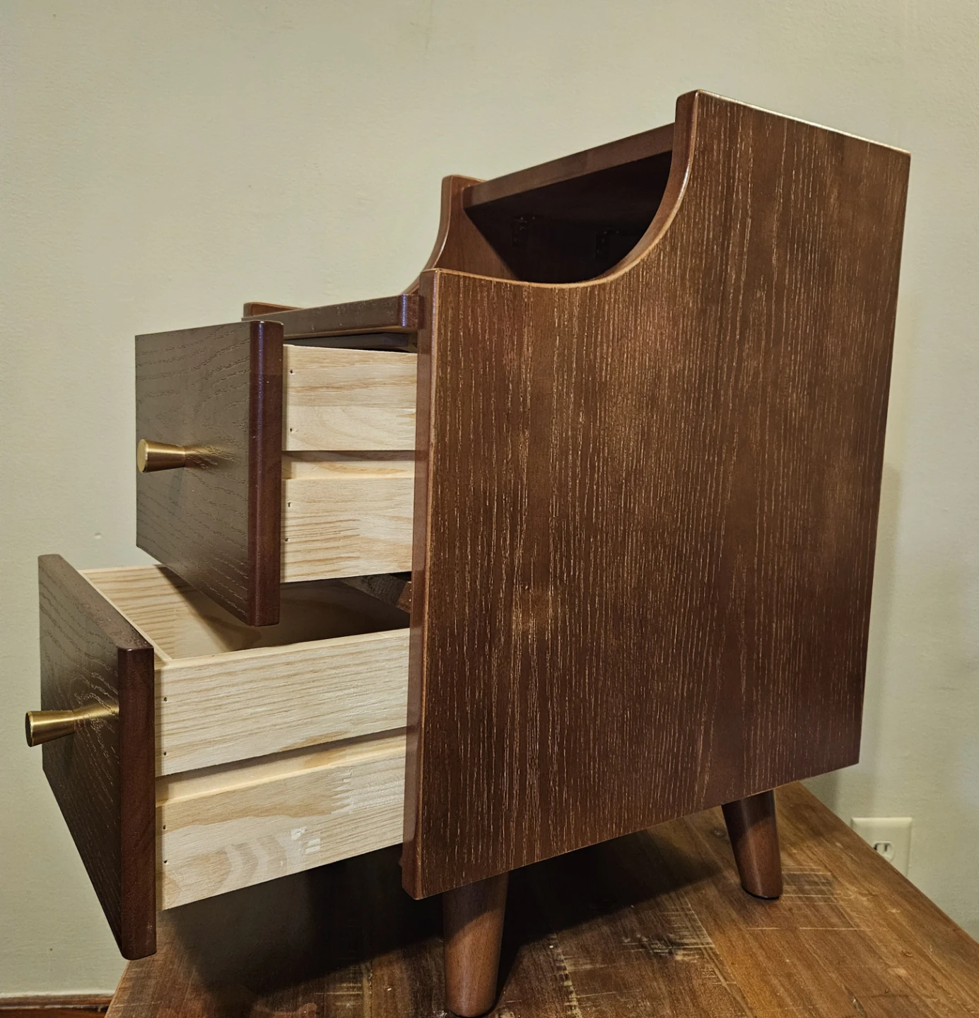 Nightstand/side table with drawers - photo 3
