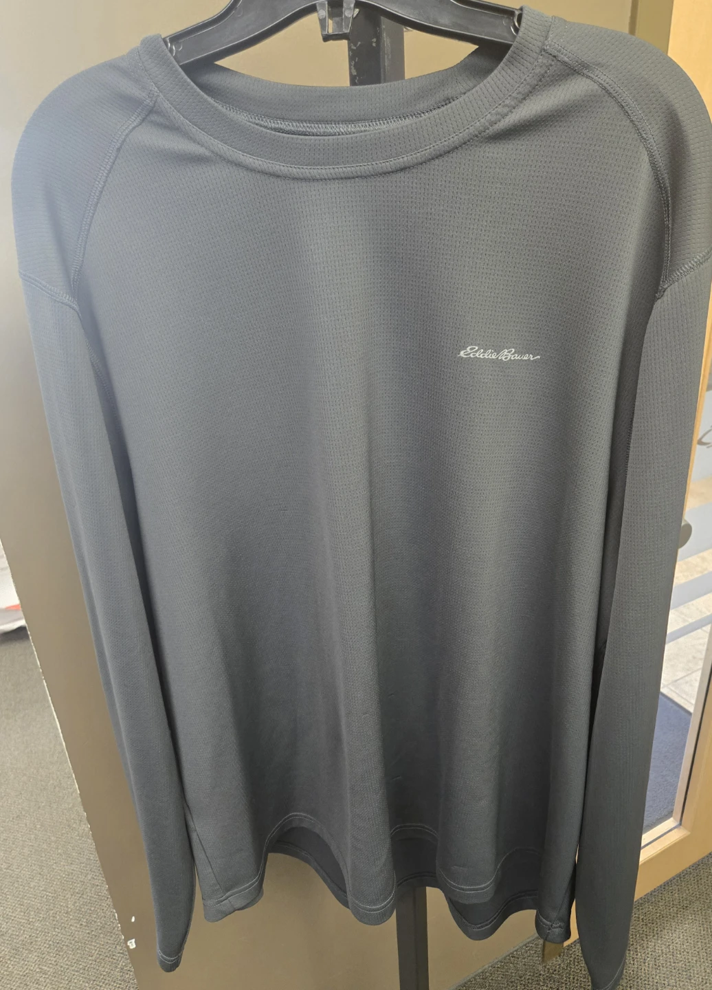 Eddie Bauer Men's baselayer performance long-sleeve. XXL.