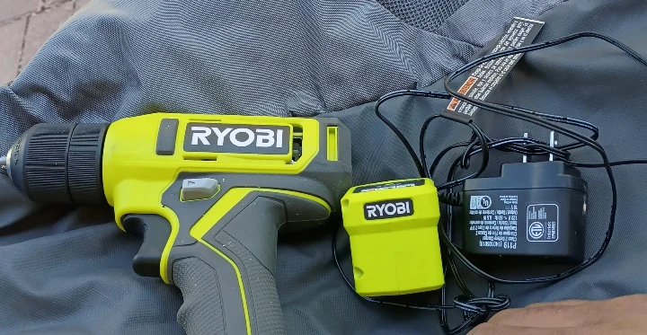 Ryobi Cordless Drill Kit with Battery and Charger