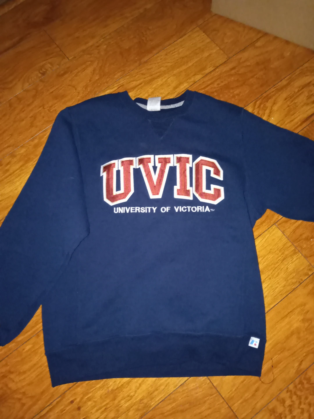 UVic University of Victoria Crewneck Sweatshirt - photo 2