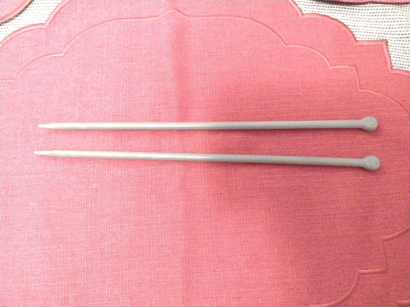 Knitting needles, 6mm (US10)