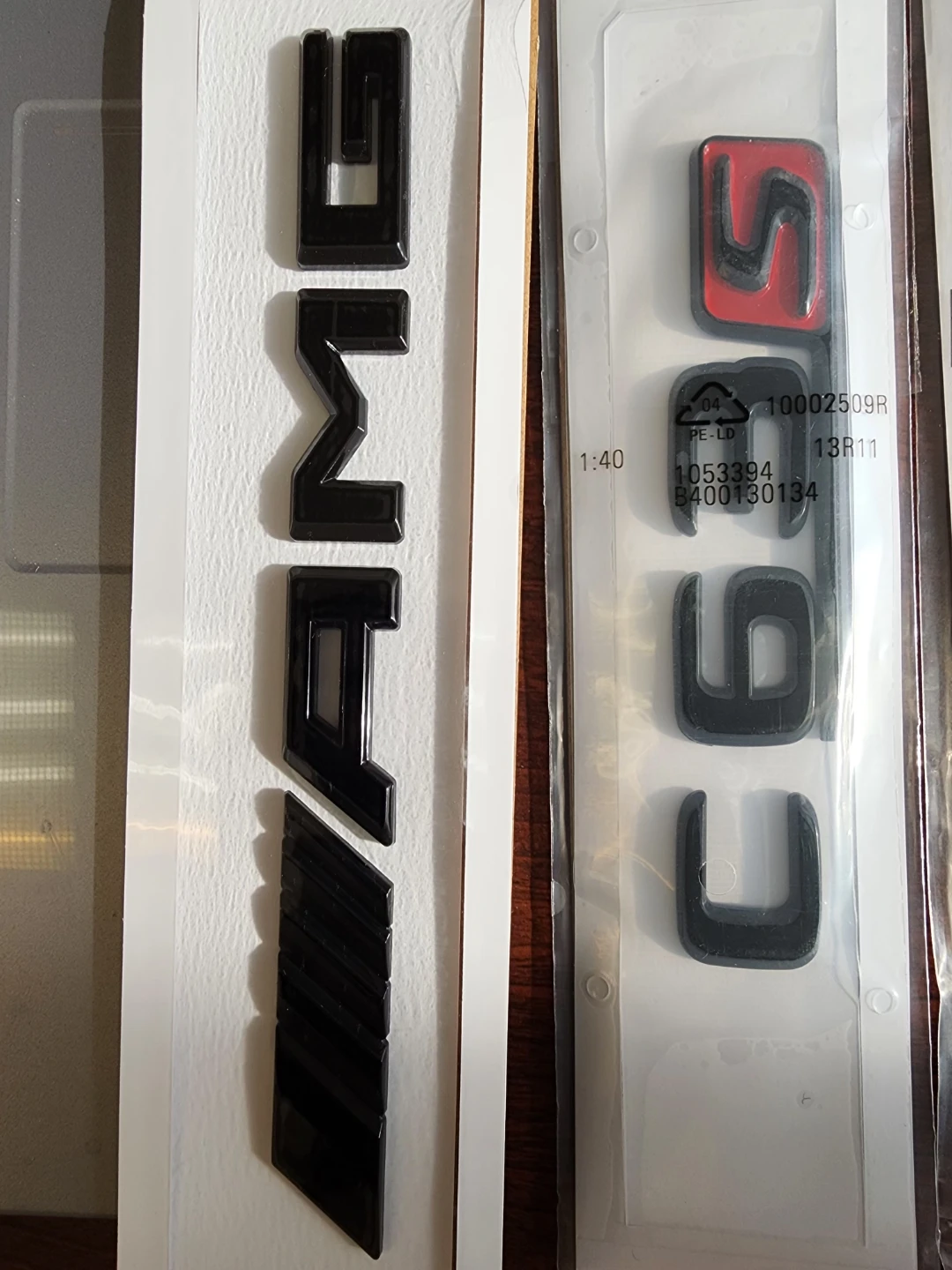 Mercedes-AMG C63S V8 Biturbo Emblems - photo 3